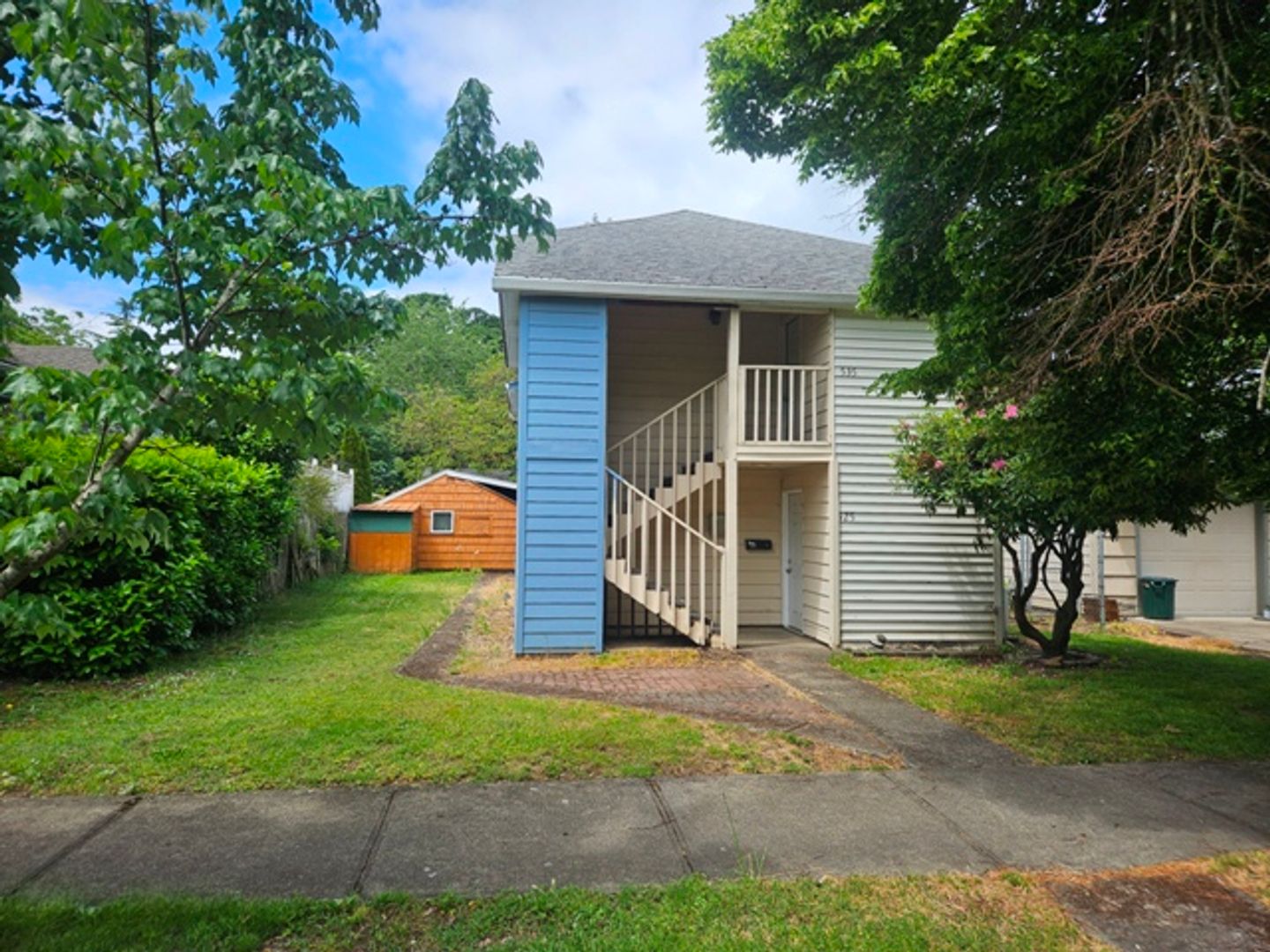 Salem Apartment: 525/535 19th St SE