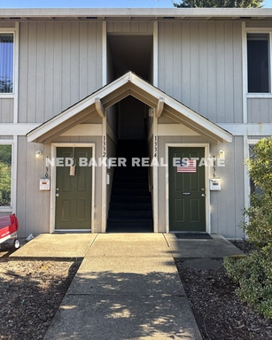 2Bd/1Ba Upstairs unit- Available to View!