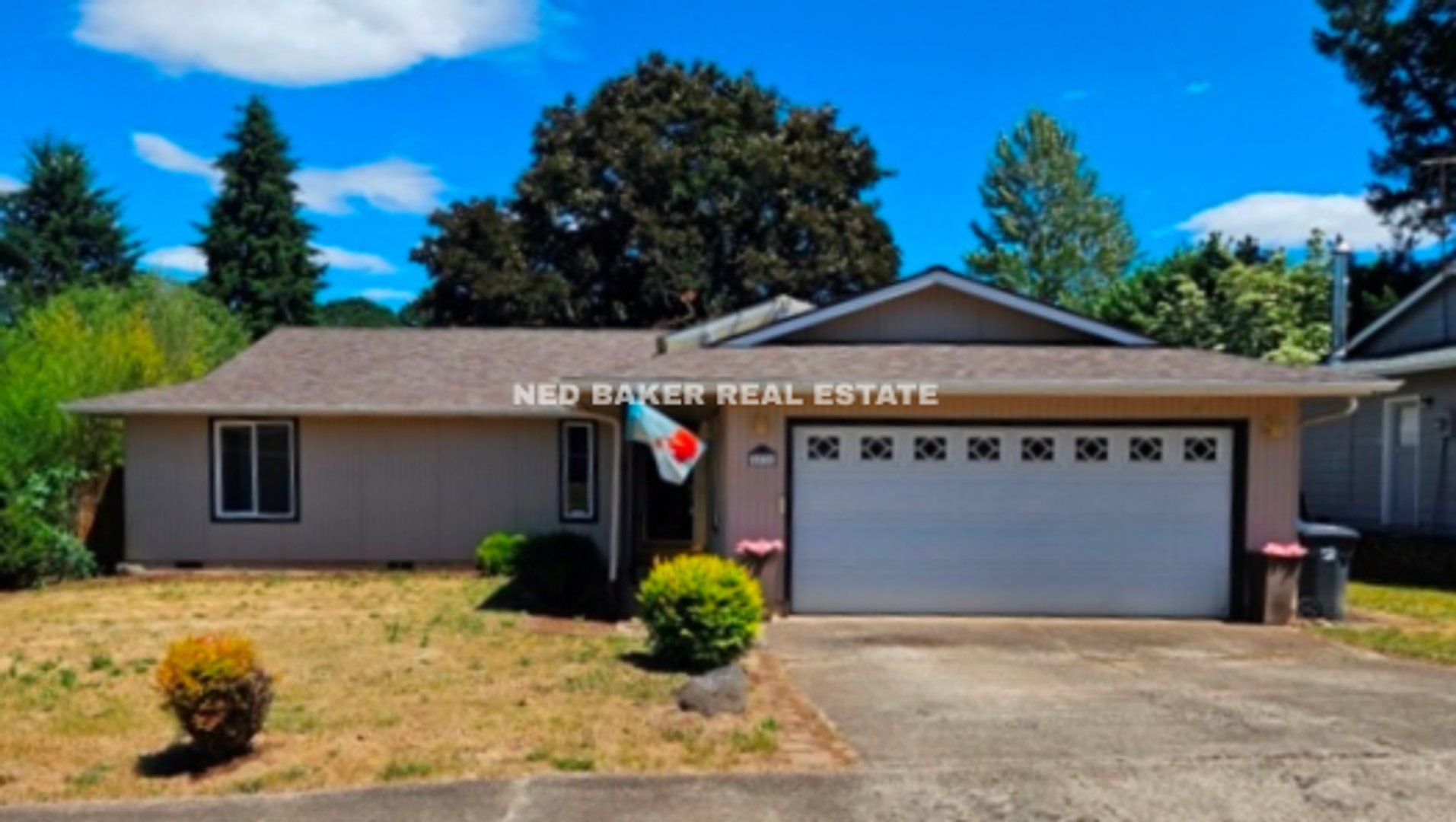 Salem House: 5536 Cottonwood Ct S