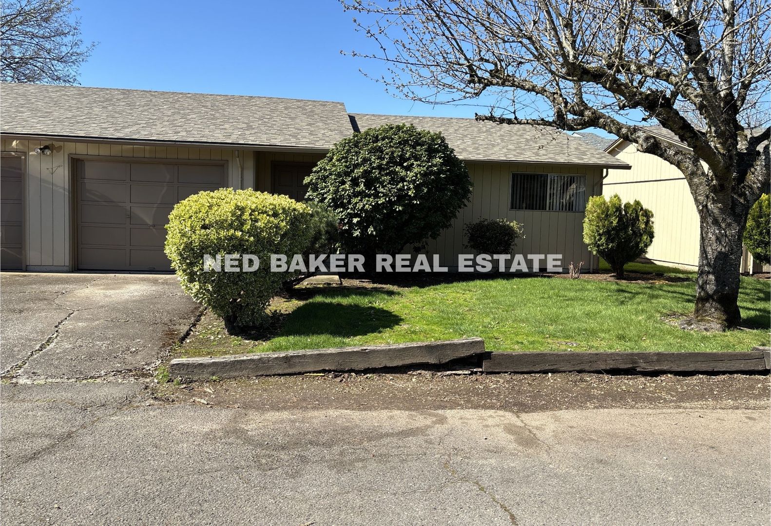 Salem Apartment: 3880 Auburn Rd NE