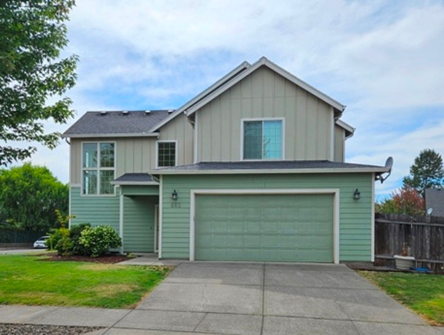 Silverton House: 662 Rosemary Way