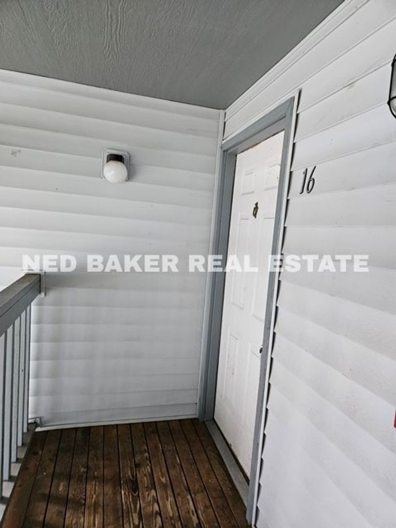 Salem Apartment: 1415 Lancaster Dr NE