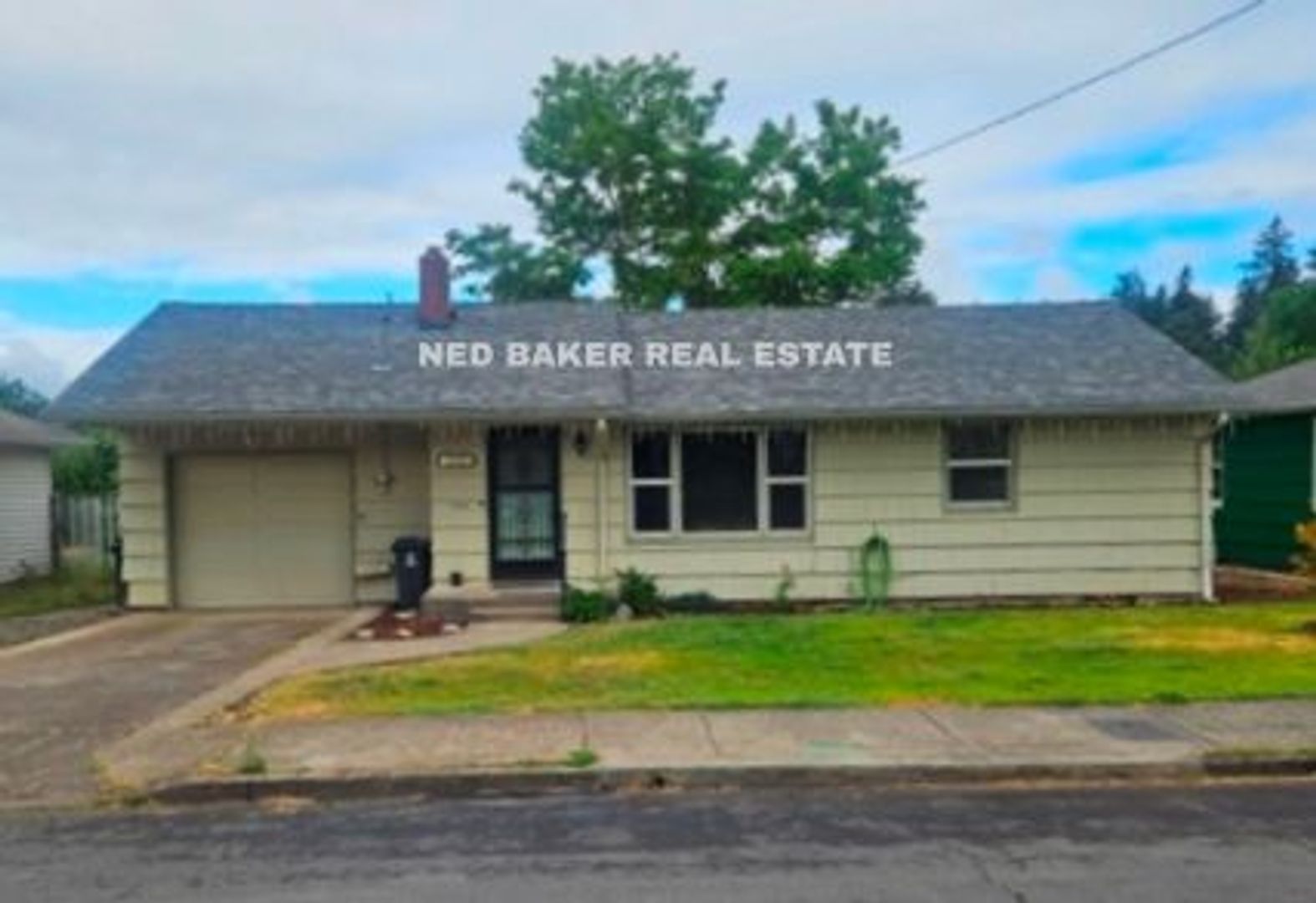 Salem House: 1121 23rd St NE