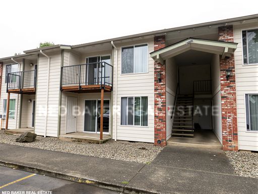 2Bd/1Ba Upstairs Apartment - Available Now!