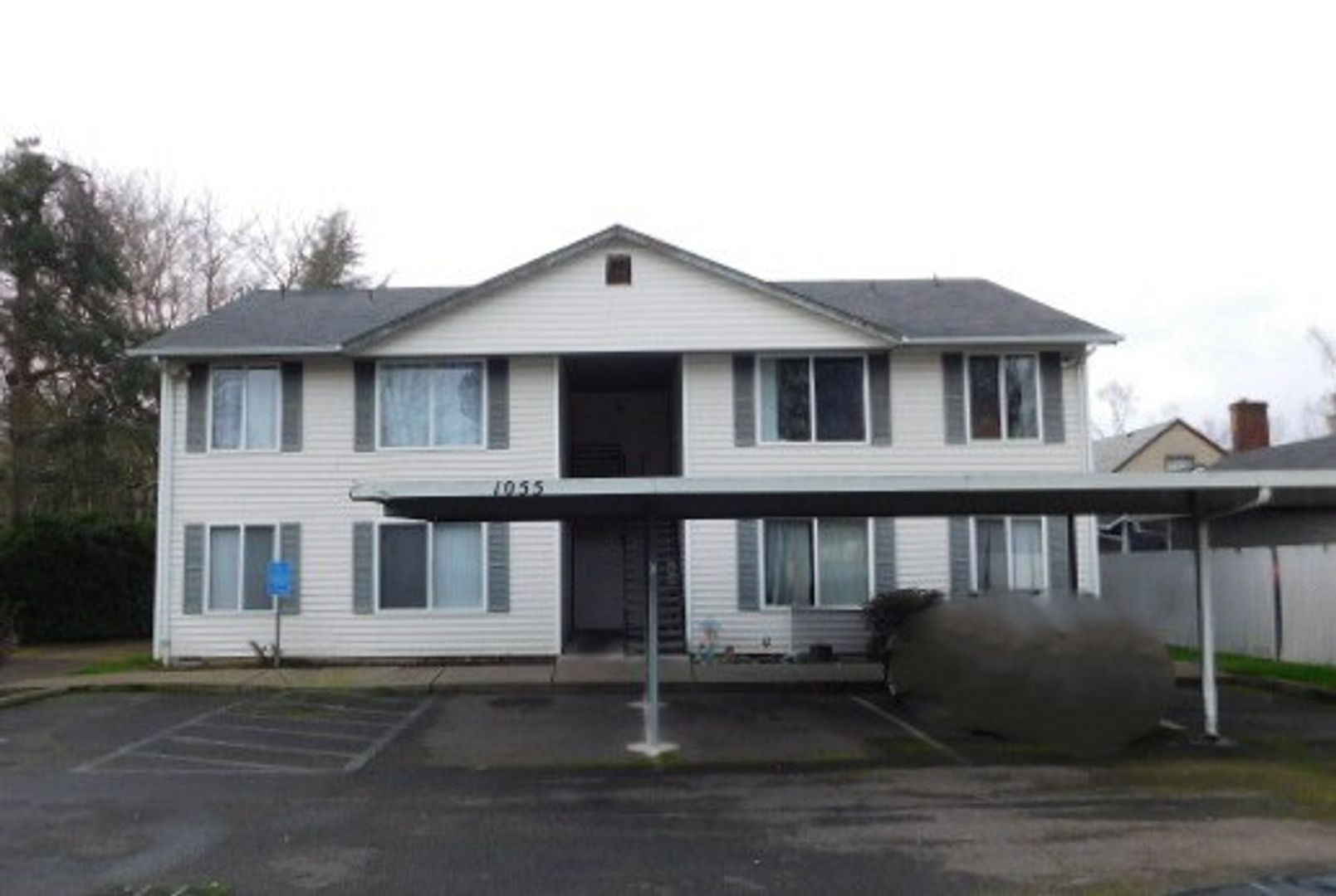 Salem Apartment: 1055 Capitol St NE