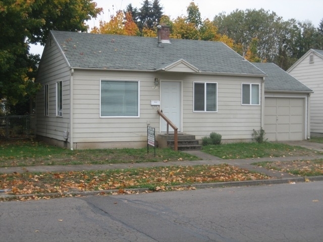 Salem Apartment: 521 & 531 Gerth Ave NW