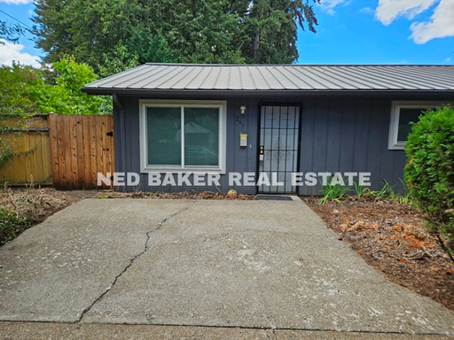 2Bd/1Ba Single Story Duplex - For Viewing! – photo 1