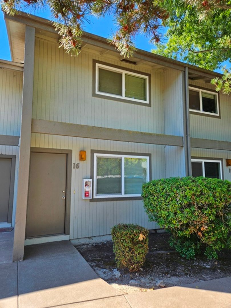 Keizer Apartment: 1831 Claxter Rd NE