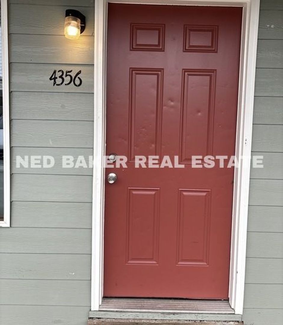 Salem Apartment: 4352 10th Ct SE