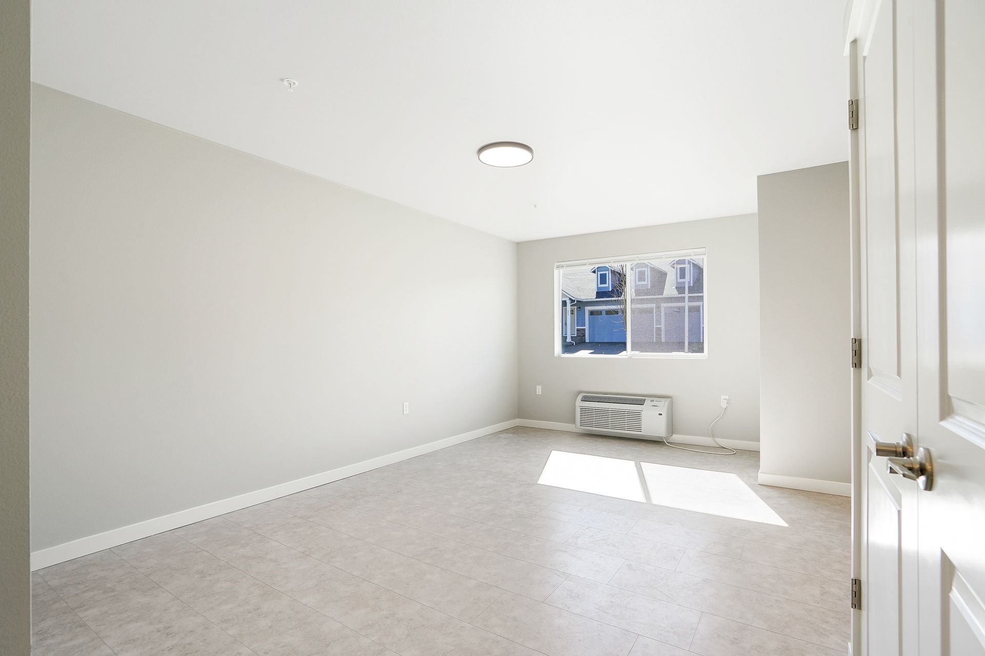 2Bd/2Ba Upper Level Apartment - Available Soon! 5 of 12