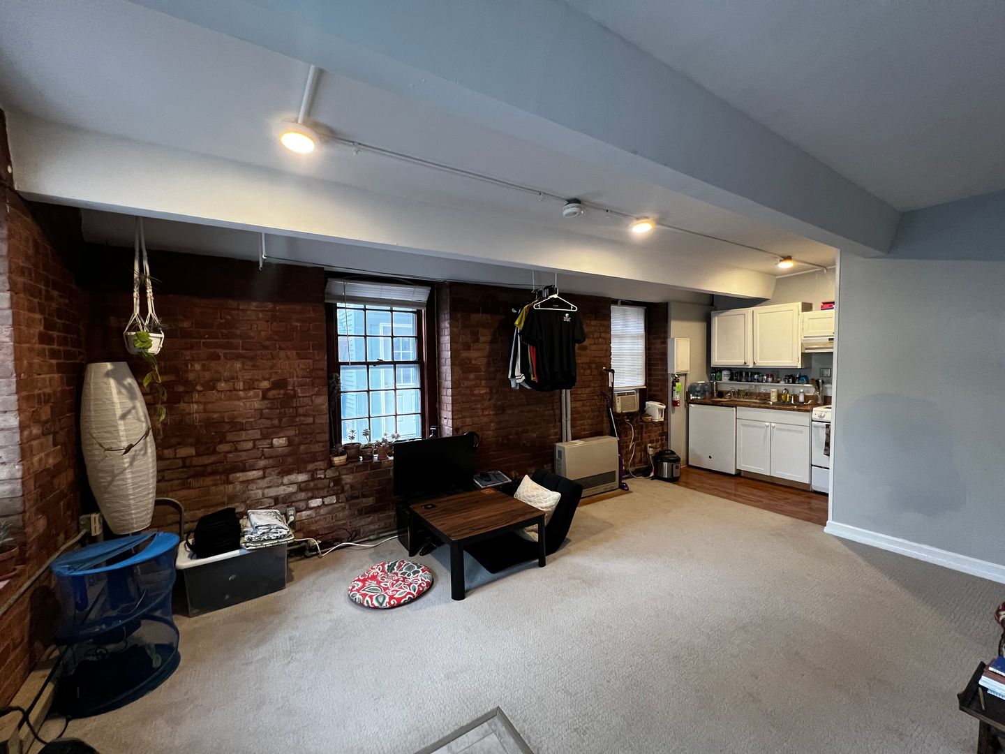 Burlington Apartment: 194 Jackson Court