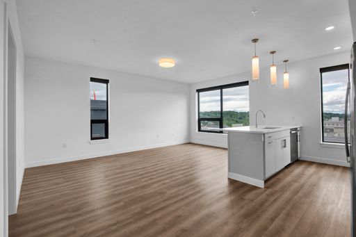 Southwest Facing 2-Bedroom – photo 1