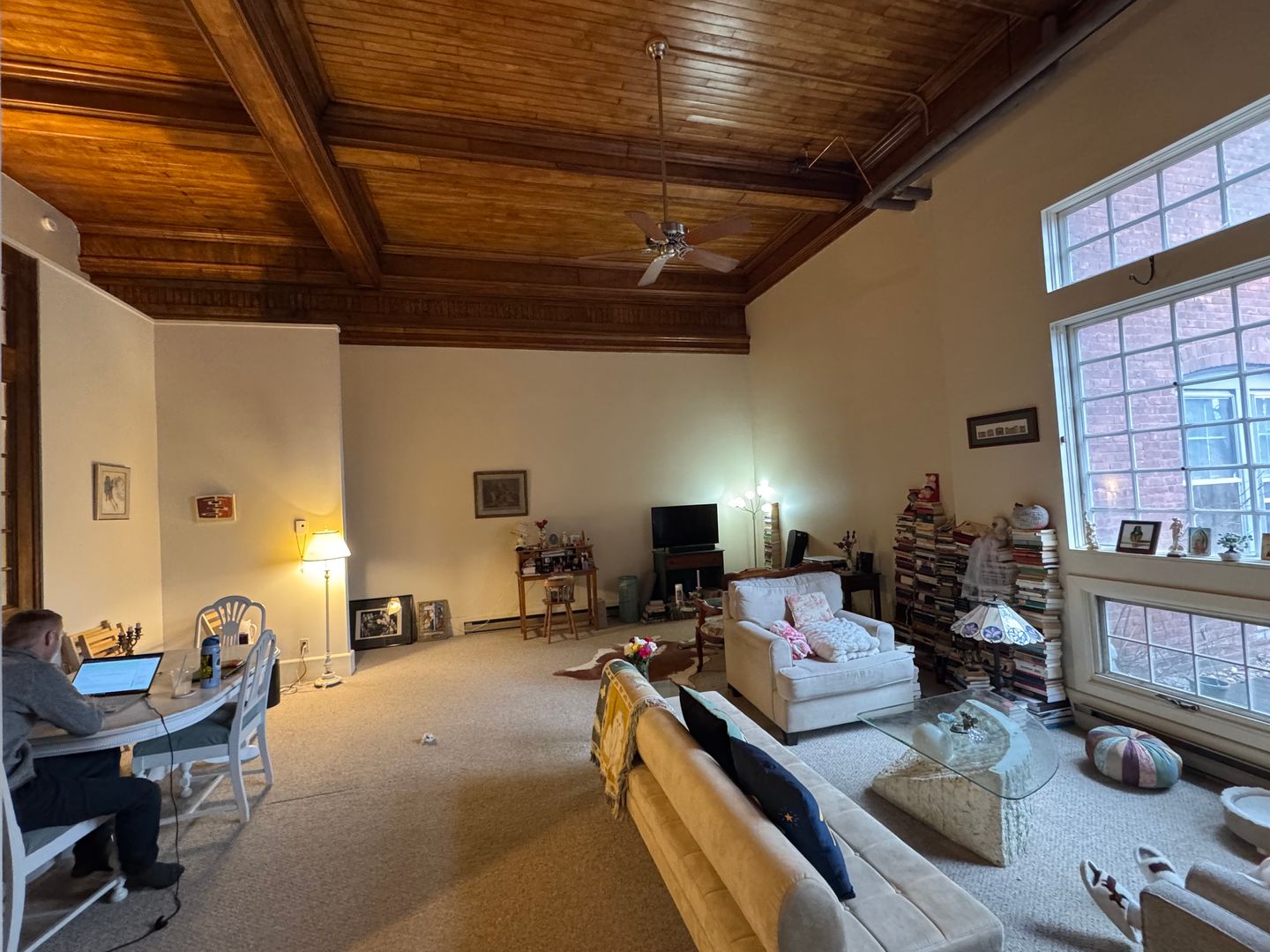 Burlington Apartment: 194 Jackson Court
