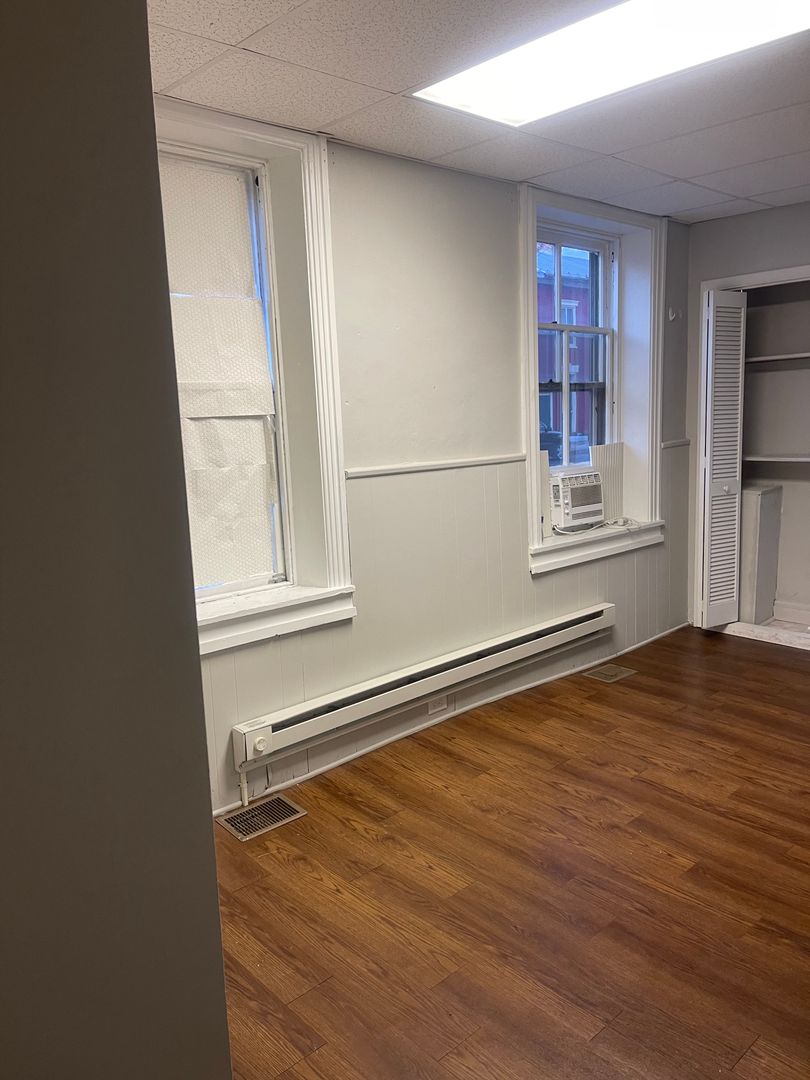 Carlisle Apartment: 29 N East Street