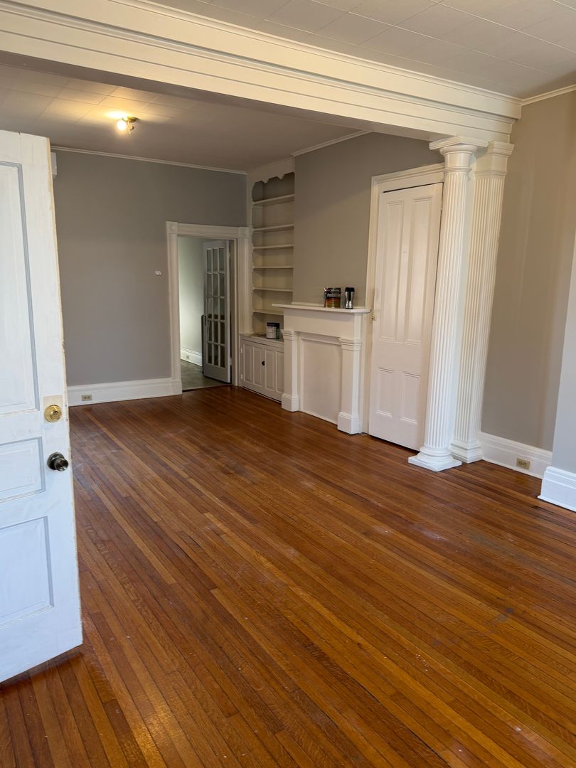 Carlisle Apartment: 114 S West Street