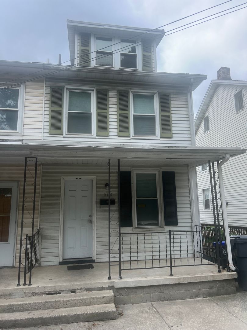 Steelton House: 316 N 2nd Street