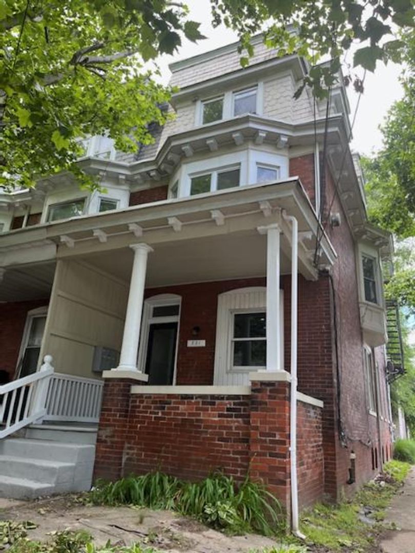 551 Radnor Street 