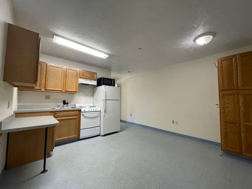 Slippery Rock One Bedroom Apartment! – photo 1