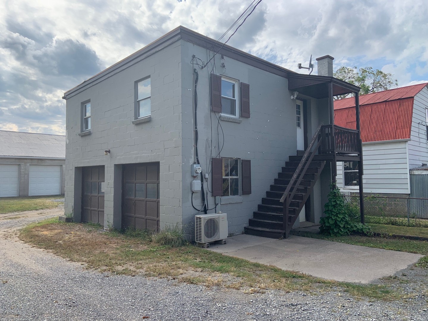New Kingstown Apartment: 287 Locust Point