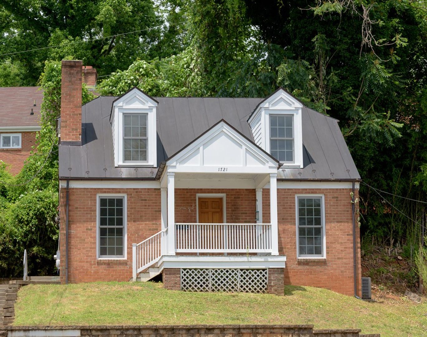 Charlottesville House: 1721 Jefferson Park Avenue