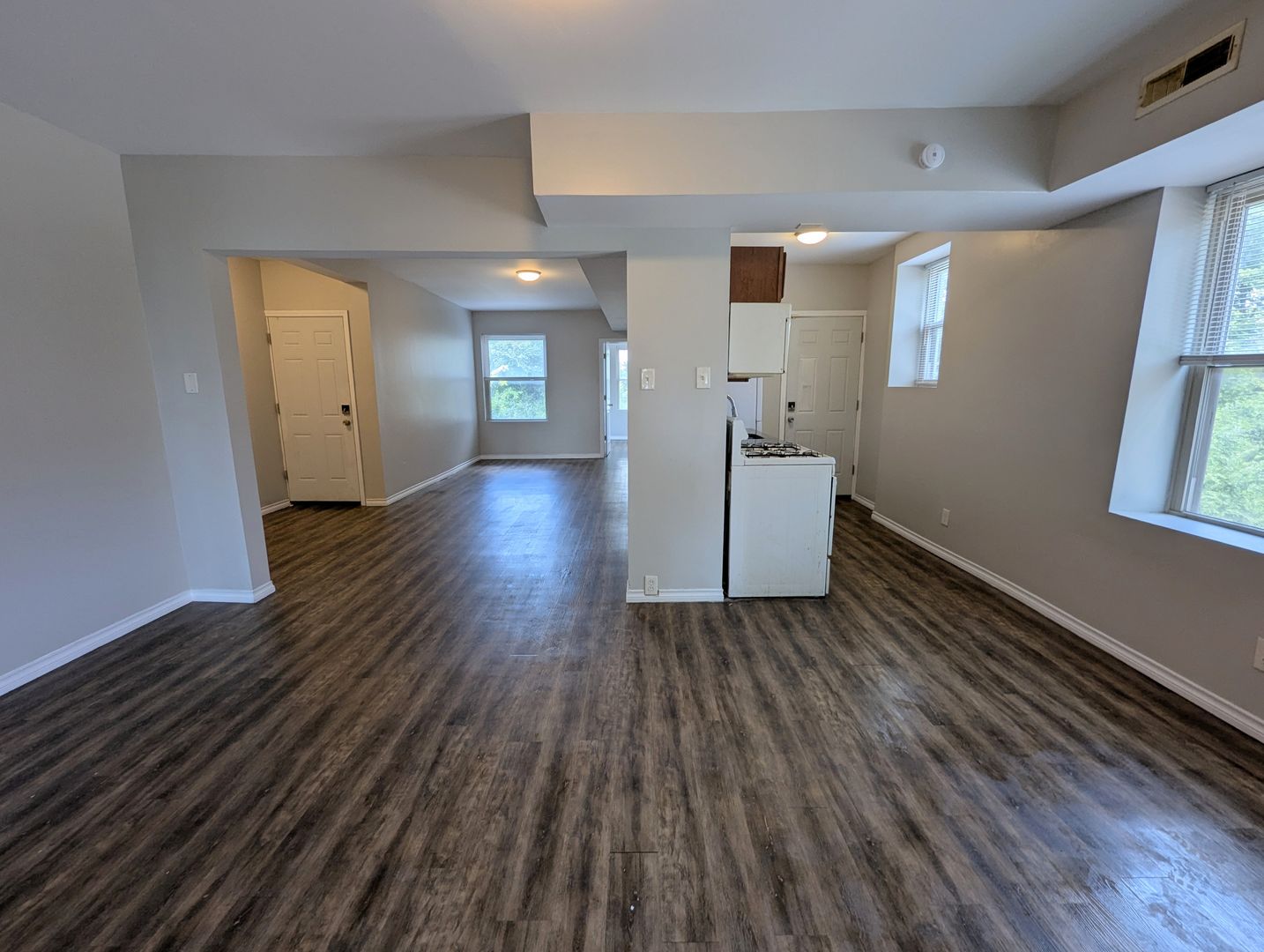 St. Louis Apartment: 5572 Clemens Avenue