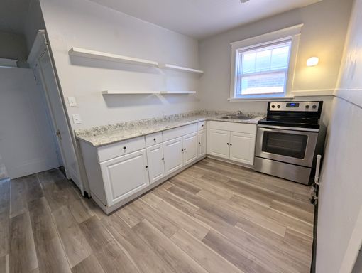 Enchanting Oleatha - classic South City Living in North Hampton – photo 1