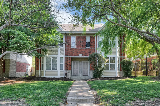 Central West End Gem – photo 1