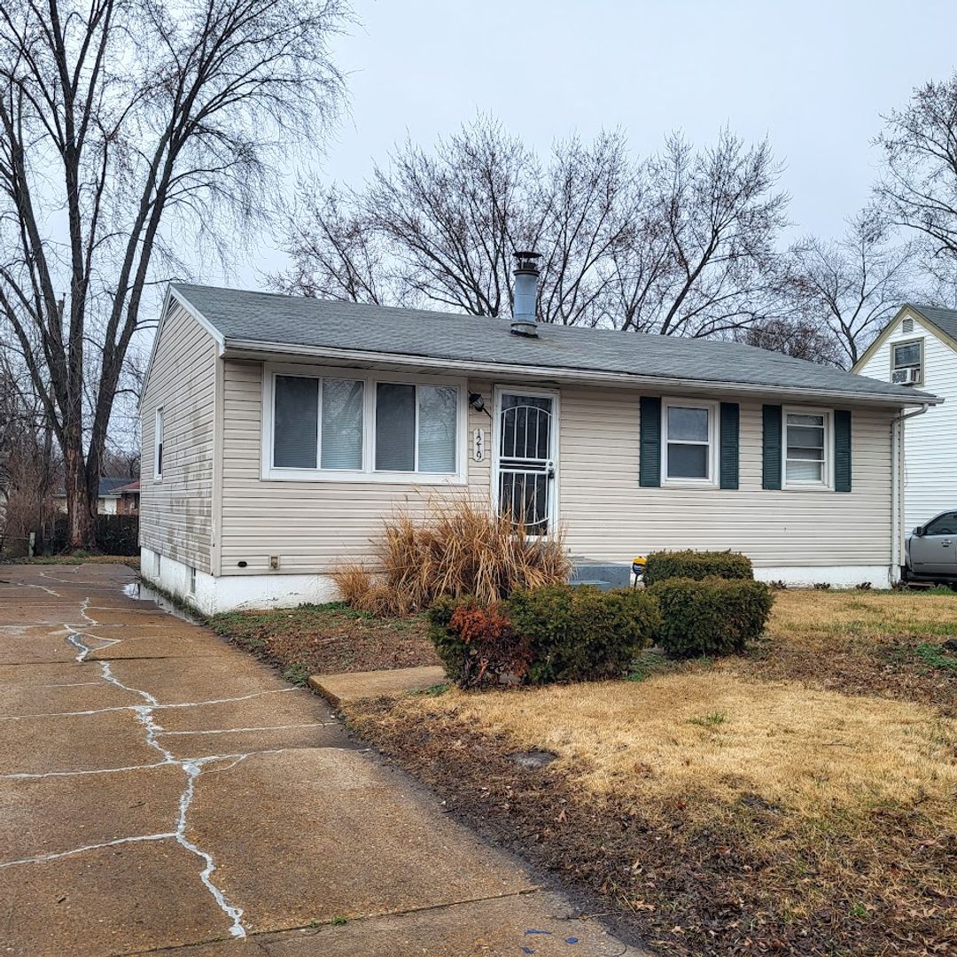 St.Louis House: 1219 Walker Ave