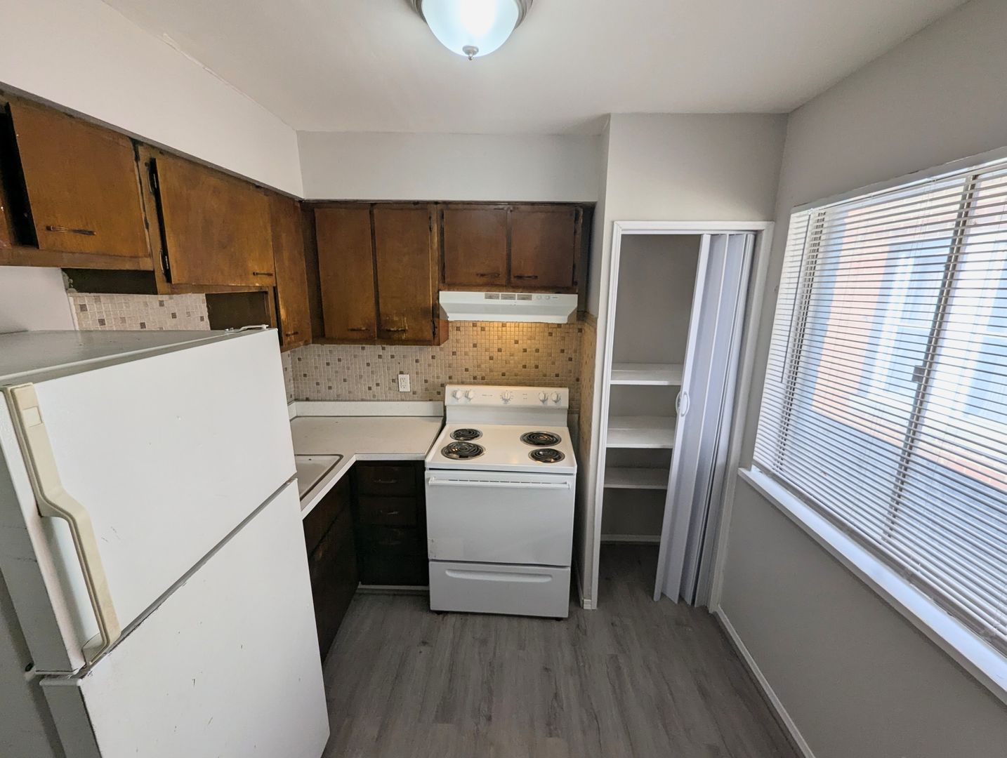 St. Louis Apartment: 4724 Virginia Ave