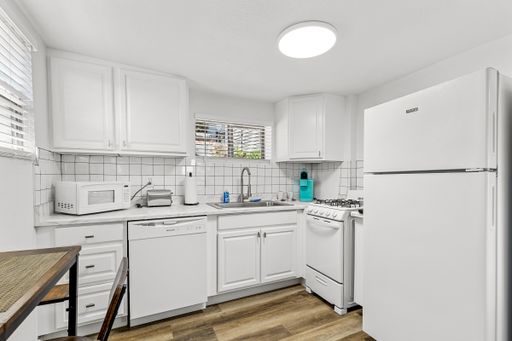Studio Apartment. All Utilities Included. Newly Renovated! Close to NAU and Downtown. Zero security deposit option for qualified applicants! – photo 1