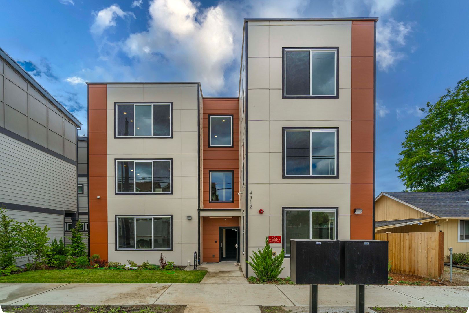 Tacoma Apartment: 4312 S Puget Sound Ave