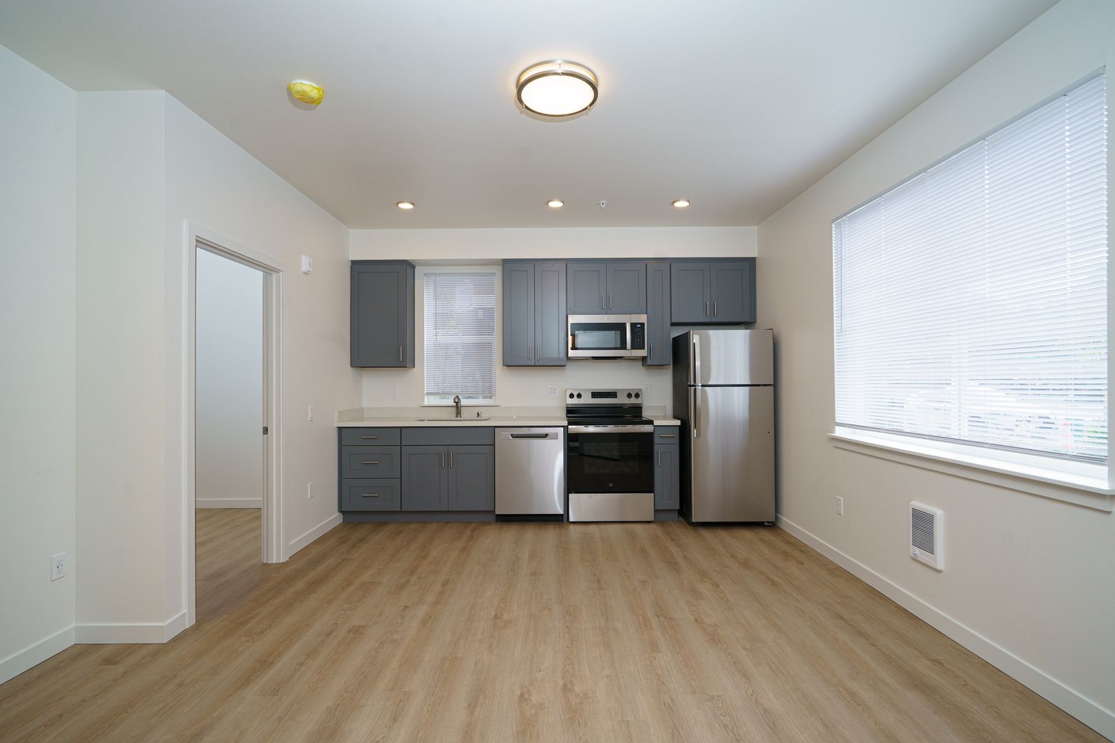 Tacoma Apartment: 4343 S Alder St - 102