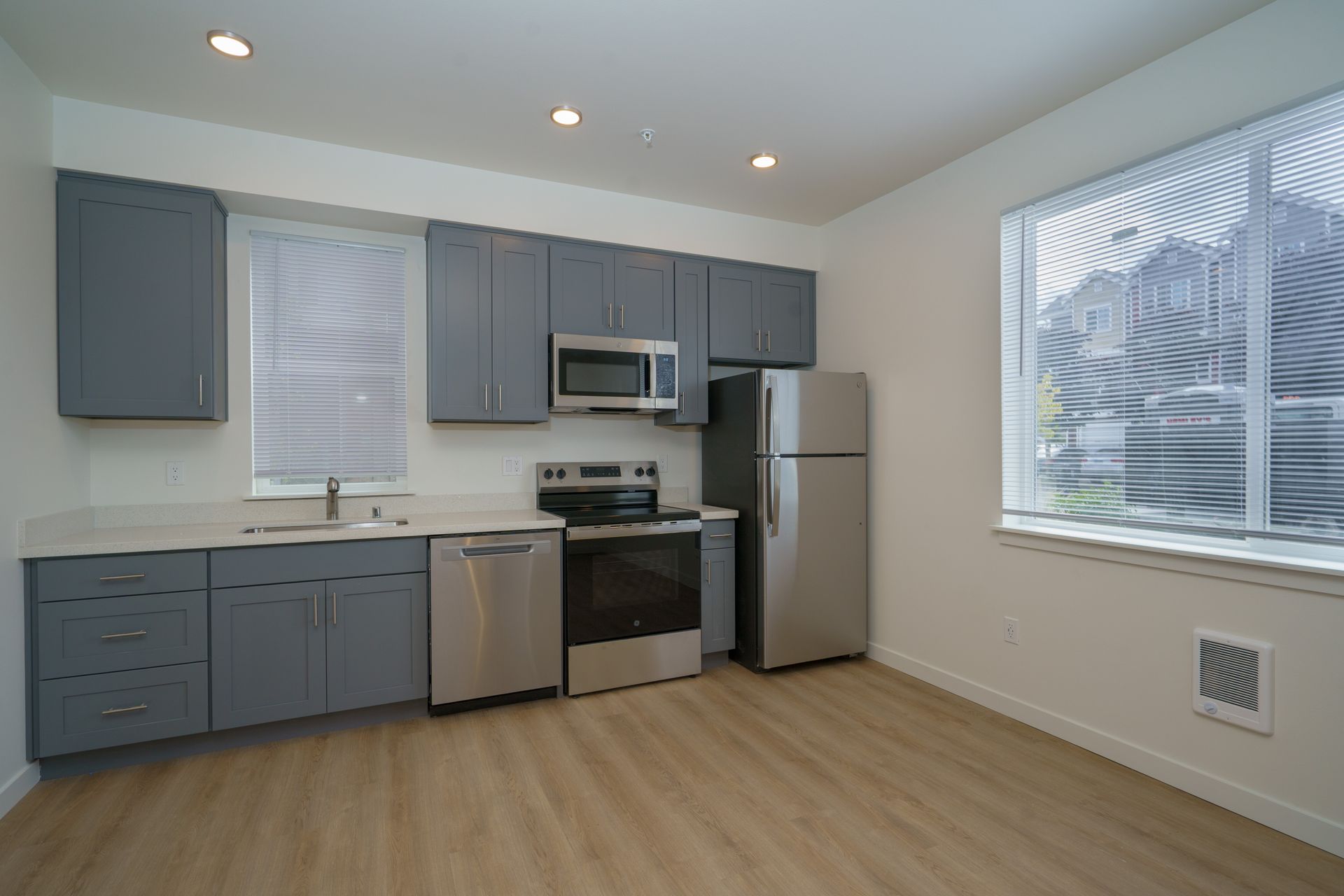 Tacoma Apartment: 4343 S Alder St - 102