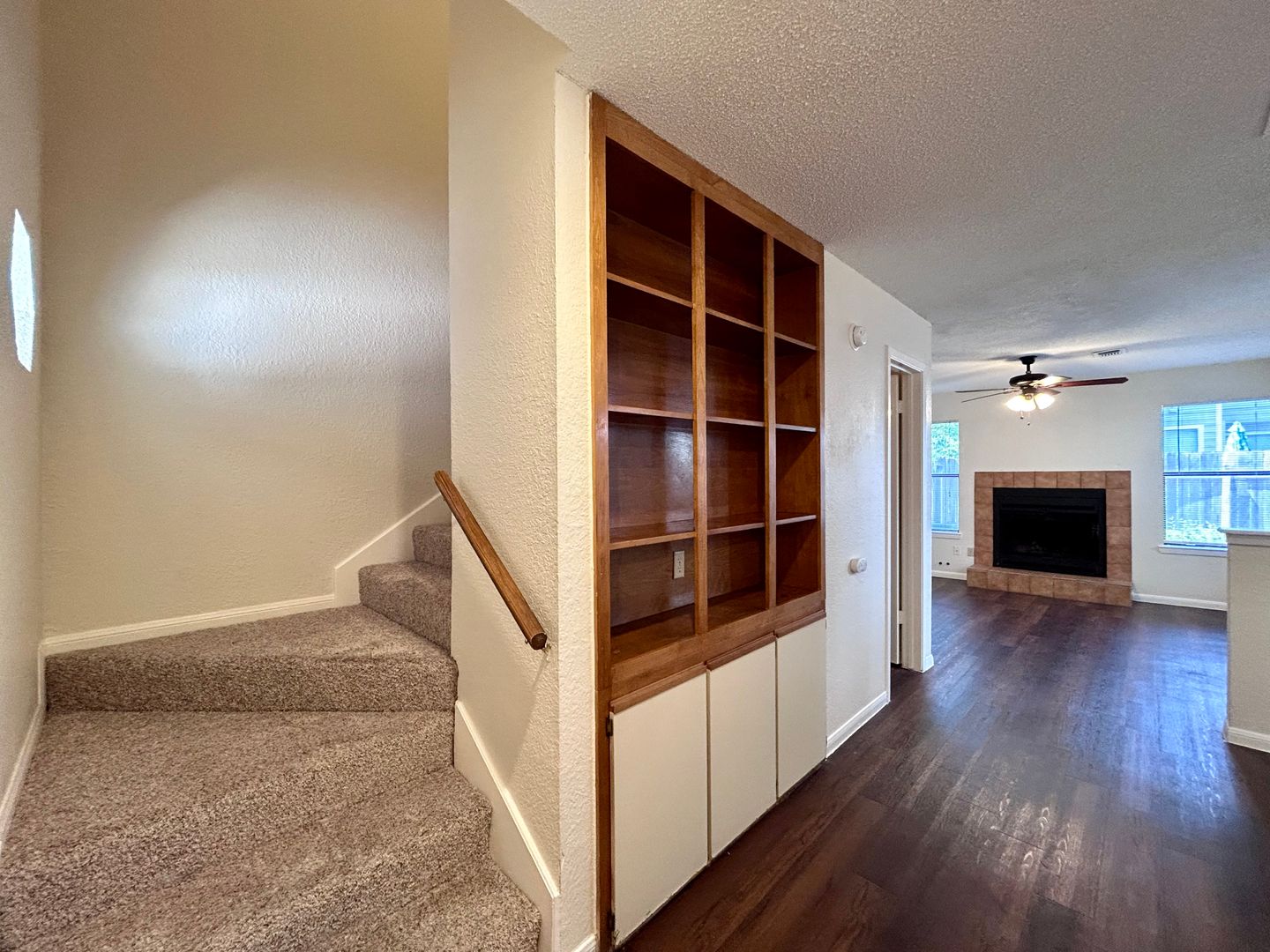 AUSTIN Apartment: 8902 SCHICK RD
