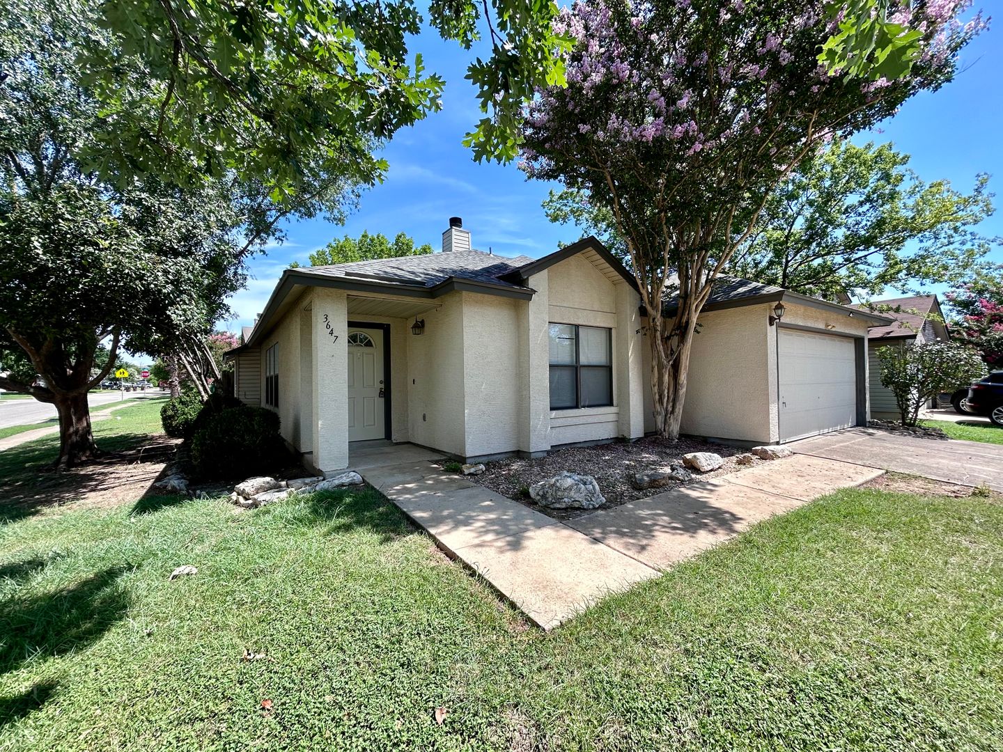 ROUND ROCK House: 3647 BASS LOOP