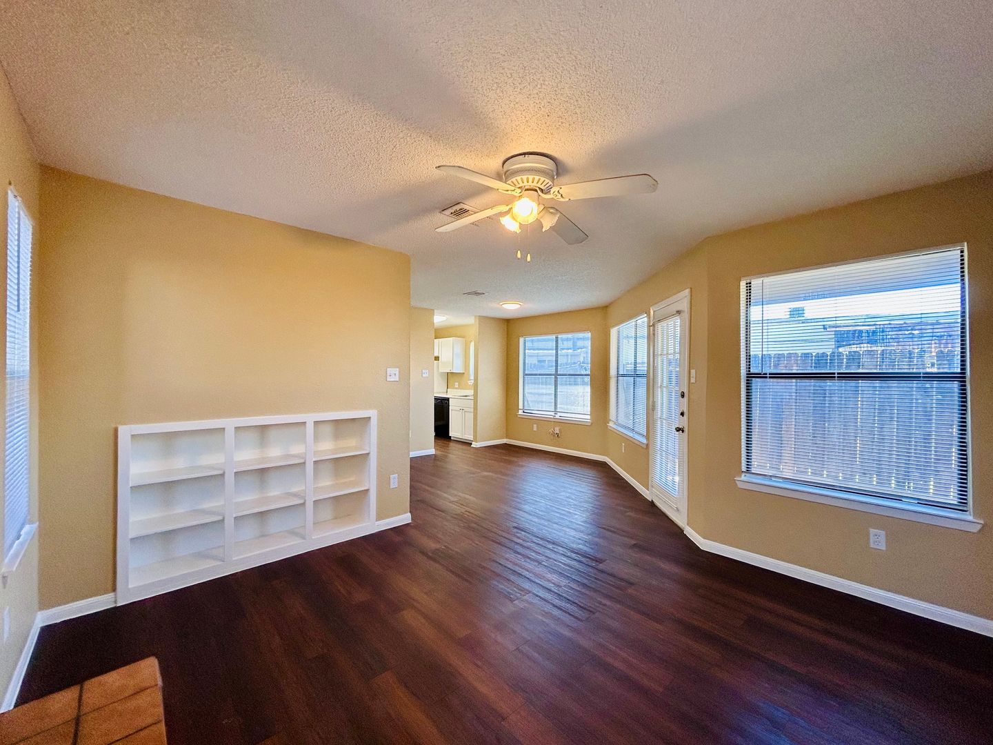 AUSTIN Apartment: 12312 ABNEY DR