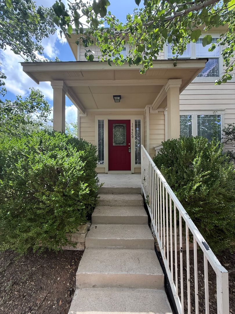 PFLUGERVILLE House: 17920 KENAI FJORDS DR