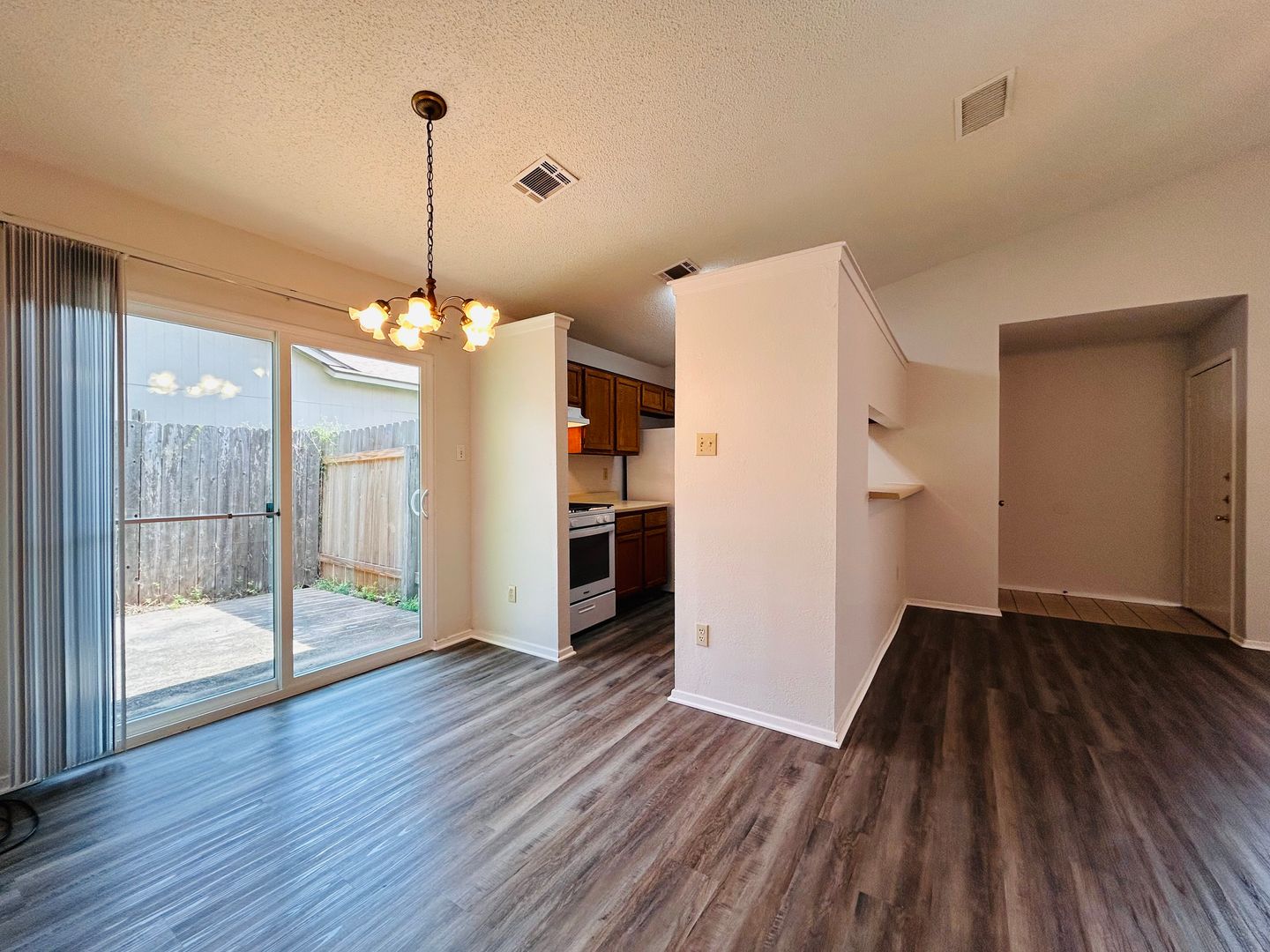 ROUND ROCK Apartment: 416 GREENLAWN BLVD