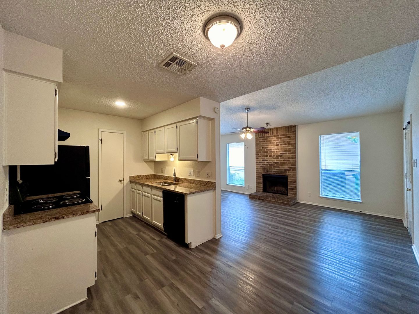 AUSTIN Apartment: 2103 COURTNEY ST