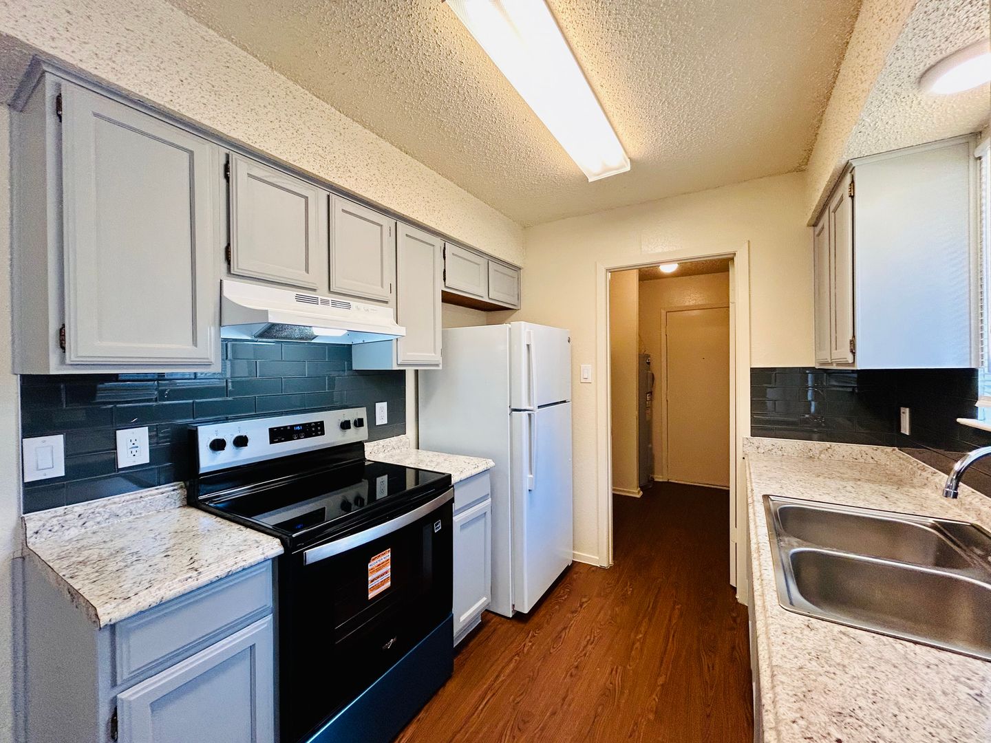 AUSTIN Apartment: 8802 PINERIDGE DR