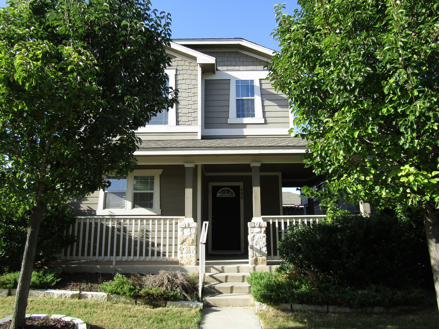 PFLUGERVILLE House: 408 N. CASCADES AVE #1