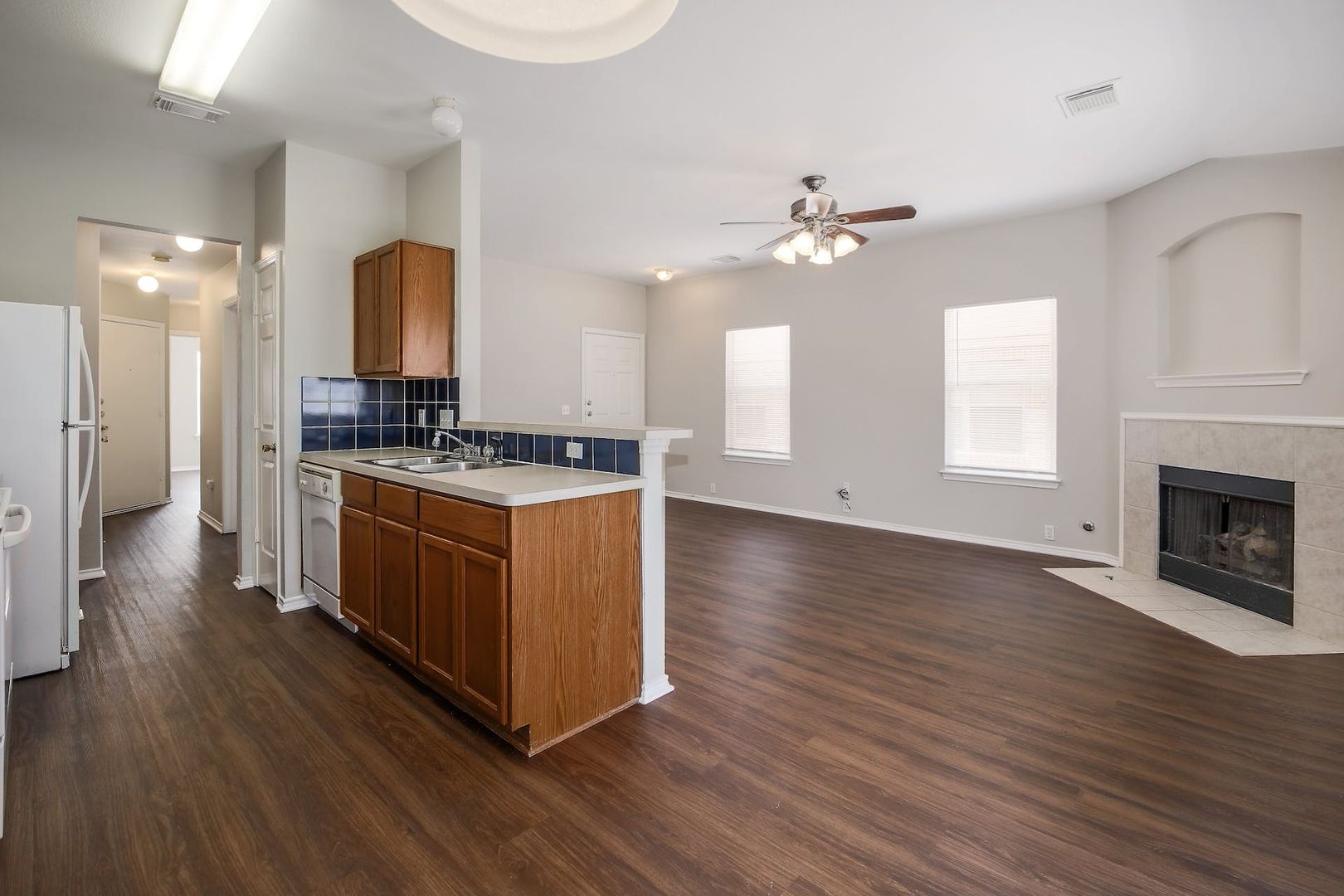 PFLUGERVILLE House: 14904 ANTIQUE FINISH DR