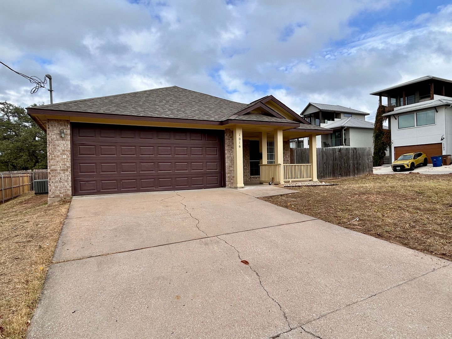 AUSTIN House: 1016 CATALPA ST