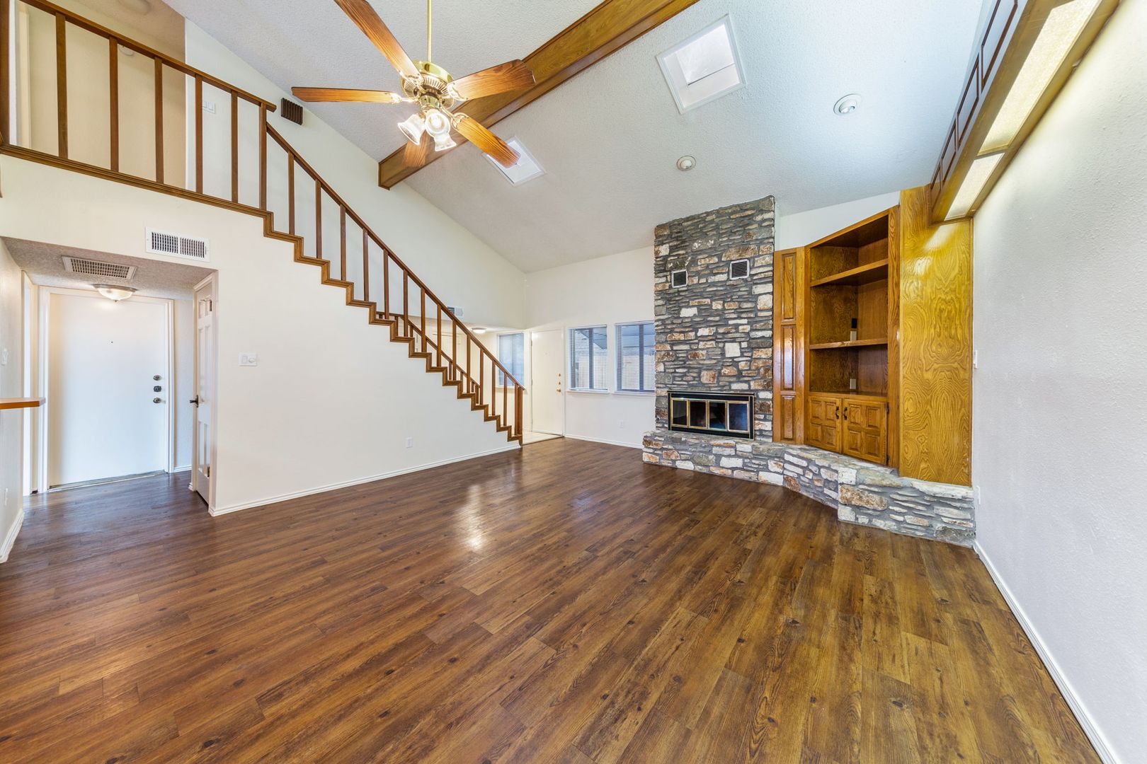 AUSTIN Apartment: 8501 FATHOM CIR