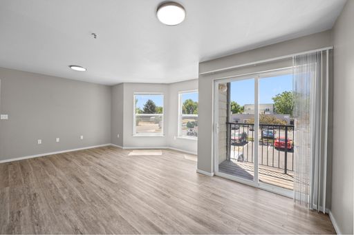 Listing photo thumbnail