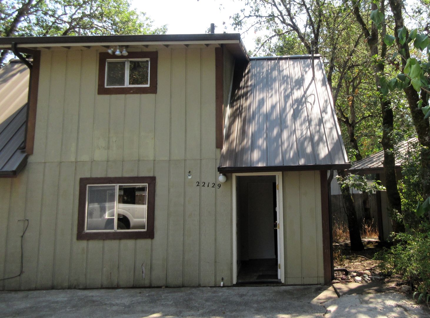 Glide Apartment: 22125,22127,22129 N Umpqua Hwy