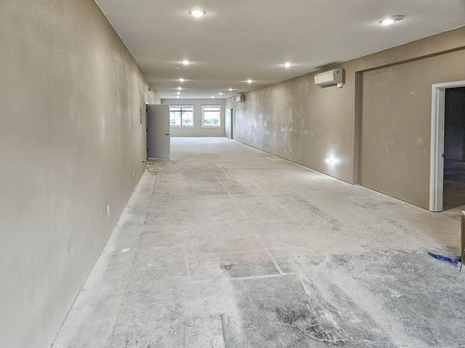 Commercial Space for Rent in Winston