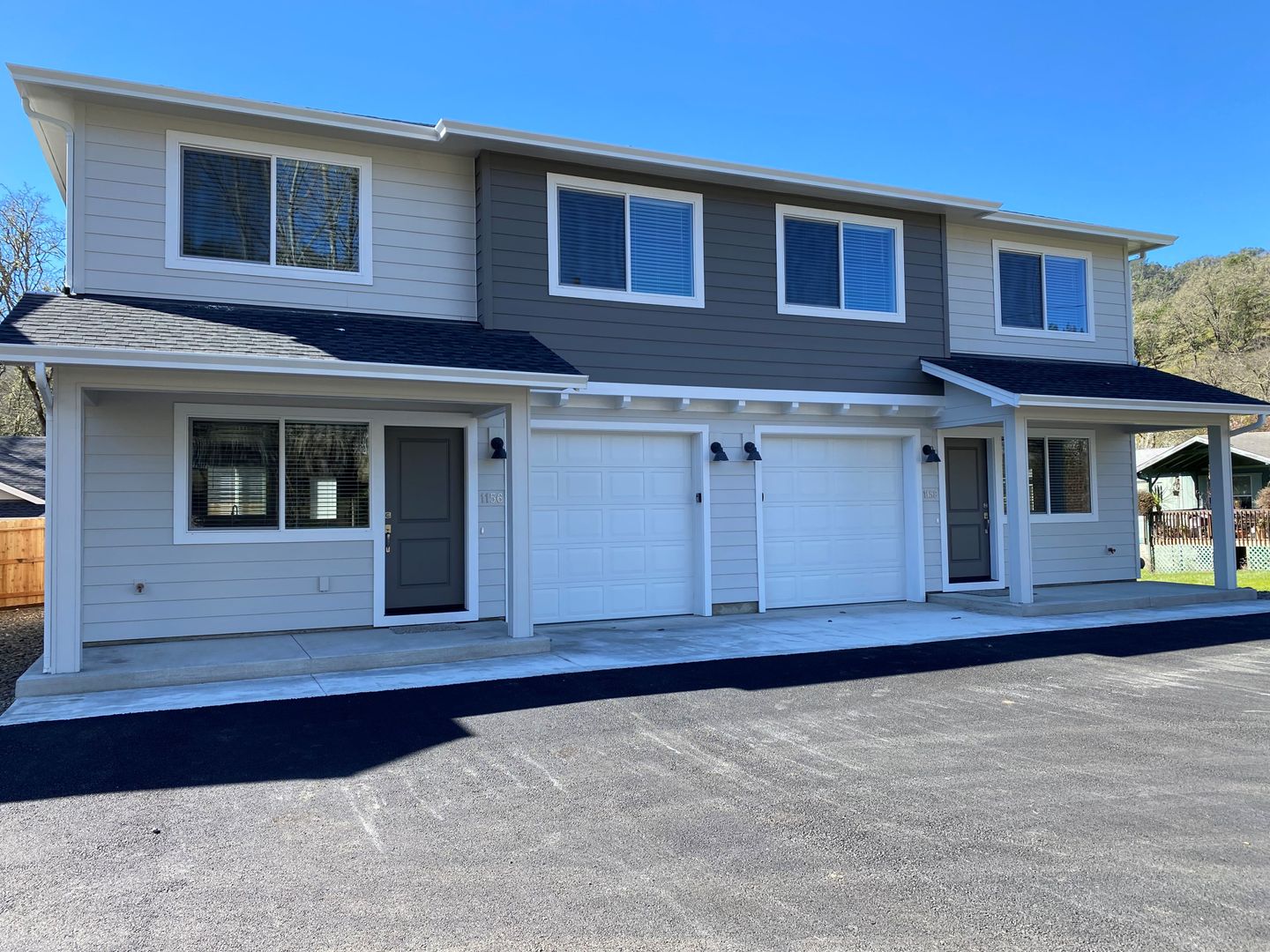 Roseburg Apartment: 1156 & 1158 Rifle Range Rd