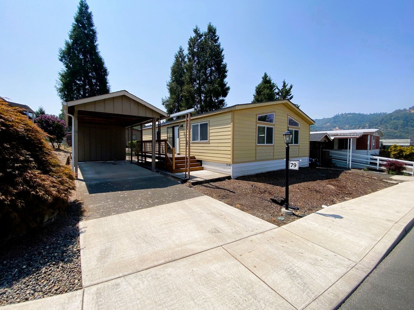 Roseburg Apartment: Woodland Hills Senior Estates