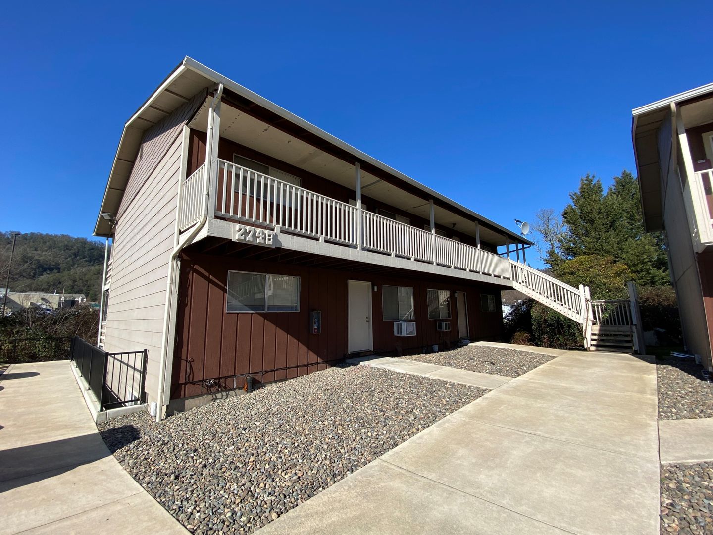 Roseburg Apartment: Garden Hills Apartments